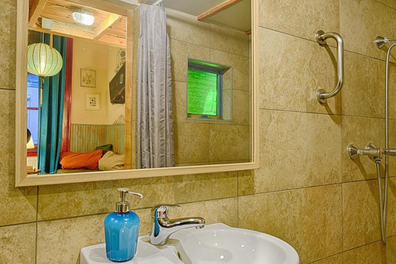 Lavender Circus Hostel, Doubles&ensuites Hostel Boedapest