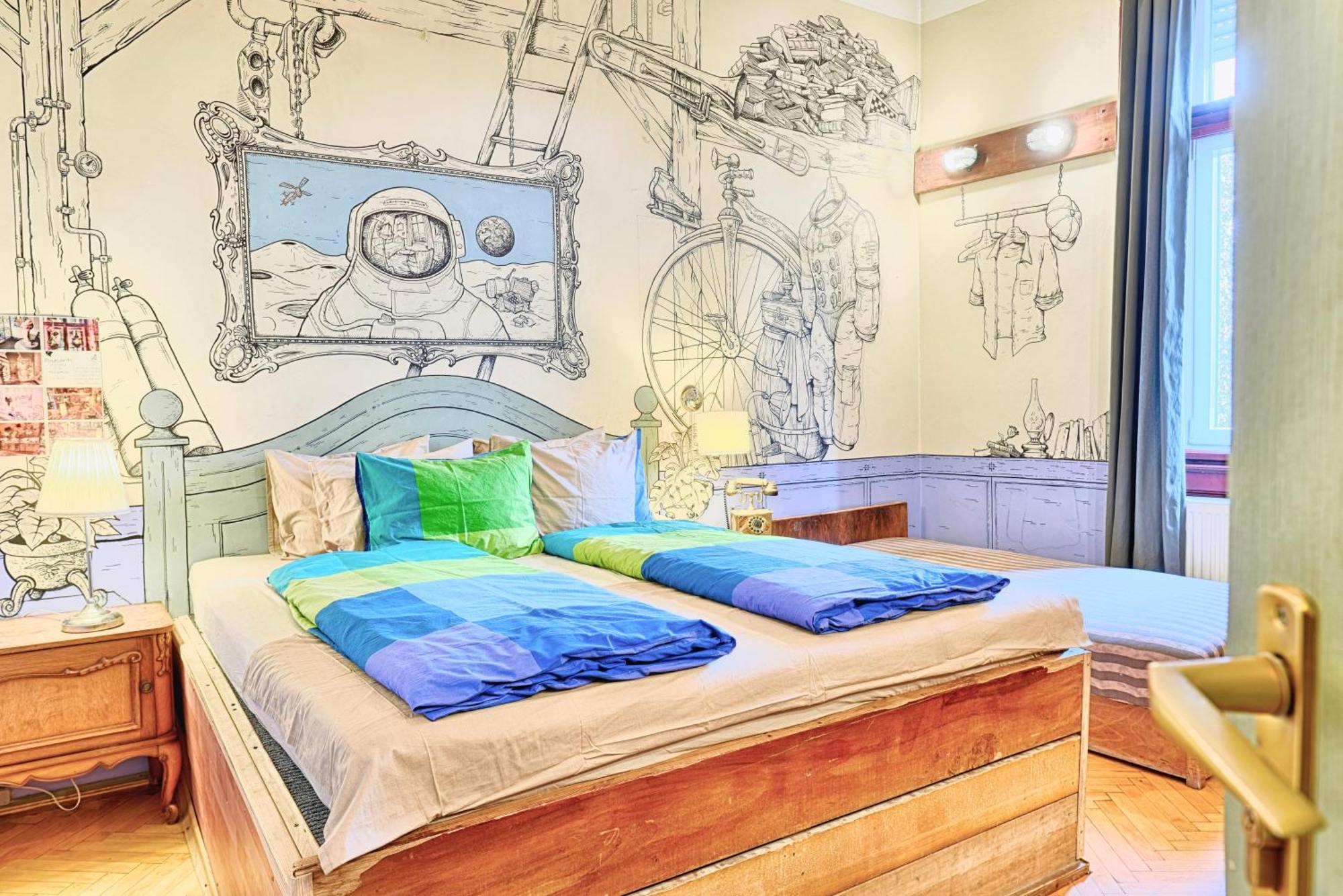 Lavender Circus Hostel, Doubles&ensuites Hostel Boedapest