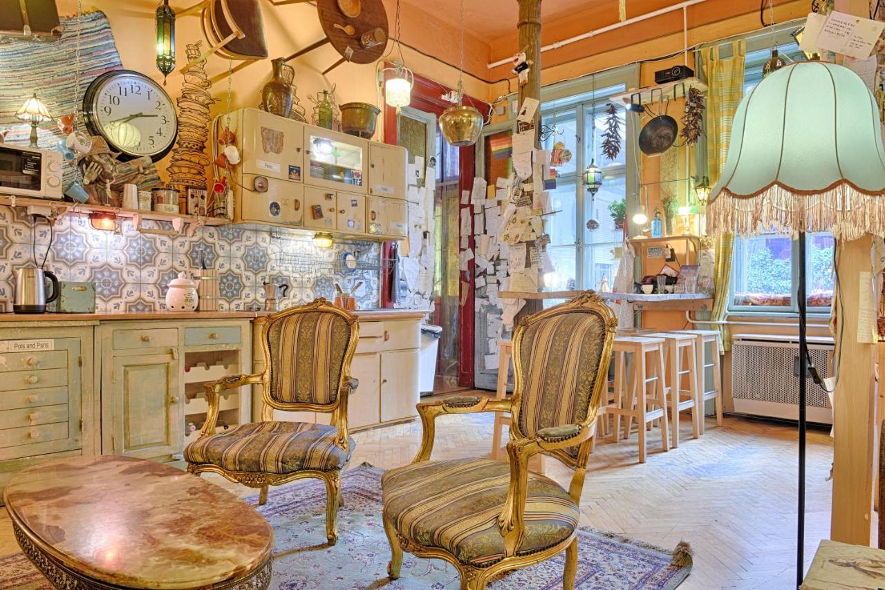 Хостел Lavender Circus Hostel, Doubles & Ensuites Будапешт